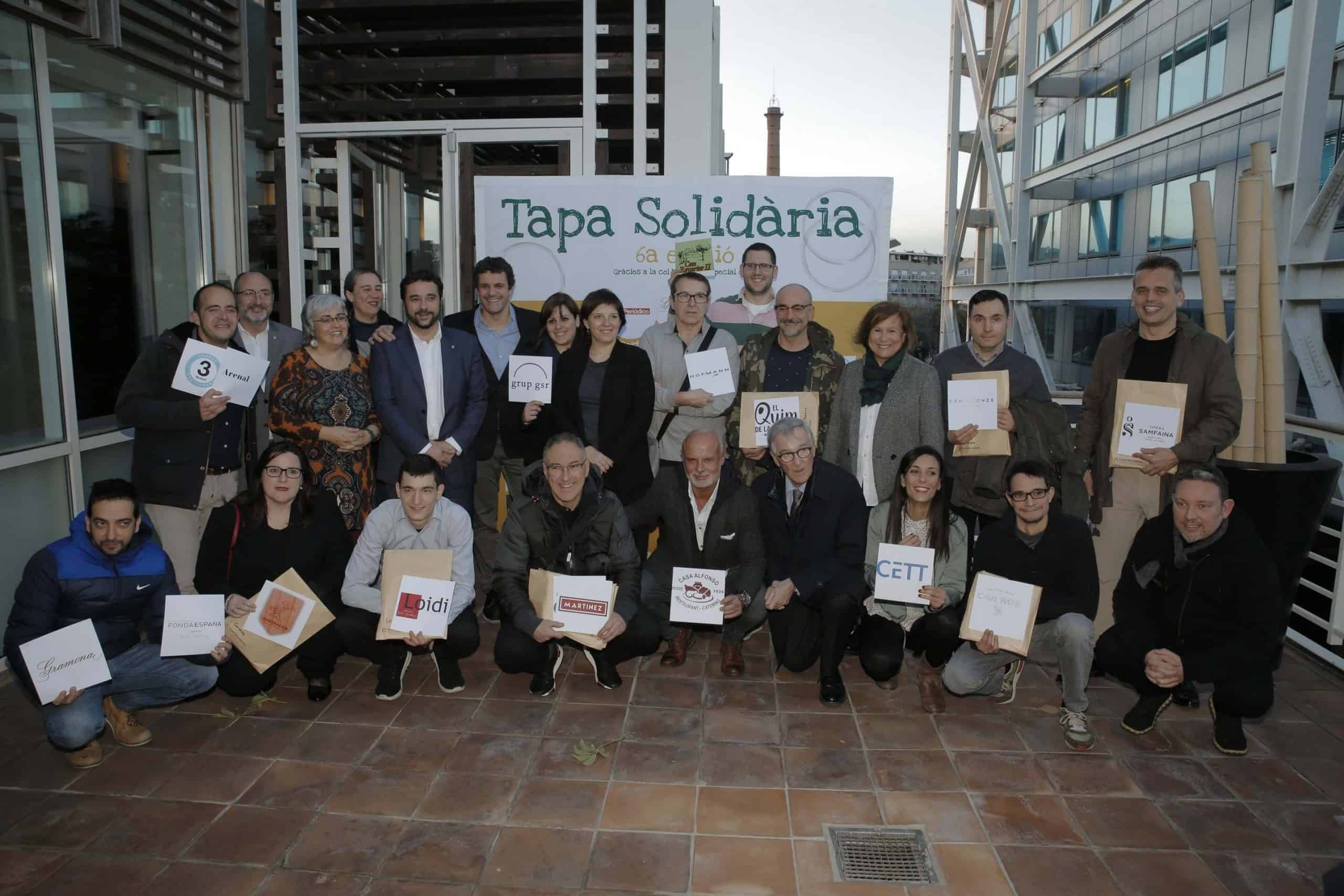 Grup de persones a la 6ta edició de la Tapa Solidària
