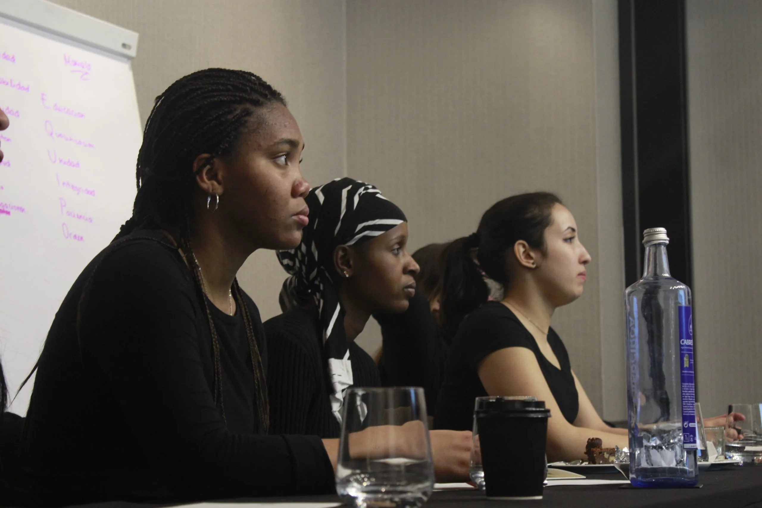 Dones en formació la Xarxa d'Accés al Treball per a dones de Salt.