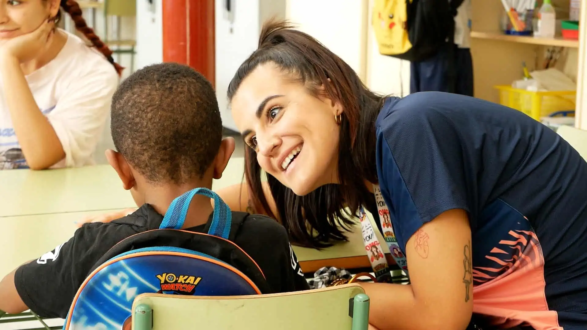 El apoyo individualizado es una de las cinco claves del refuerzo educativo en el Casal dels Infants