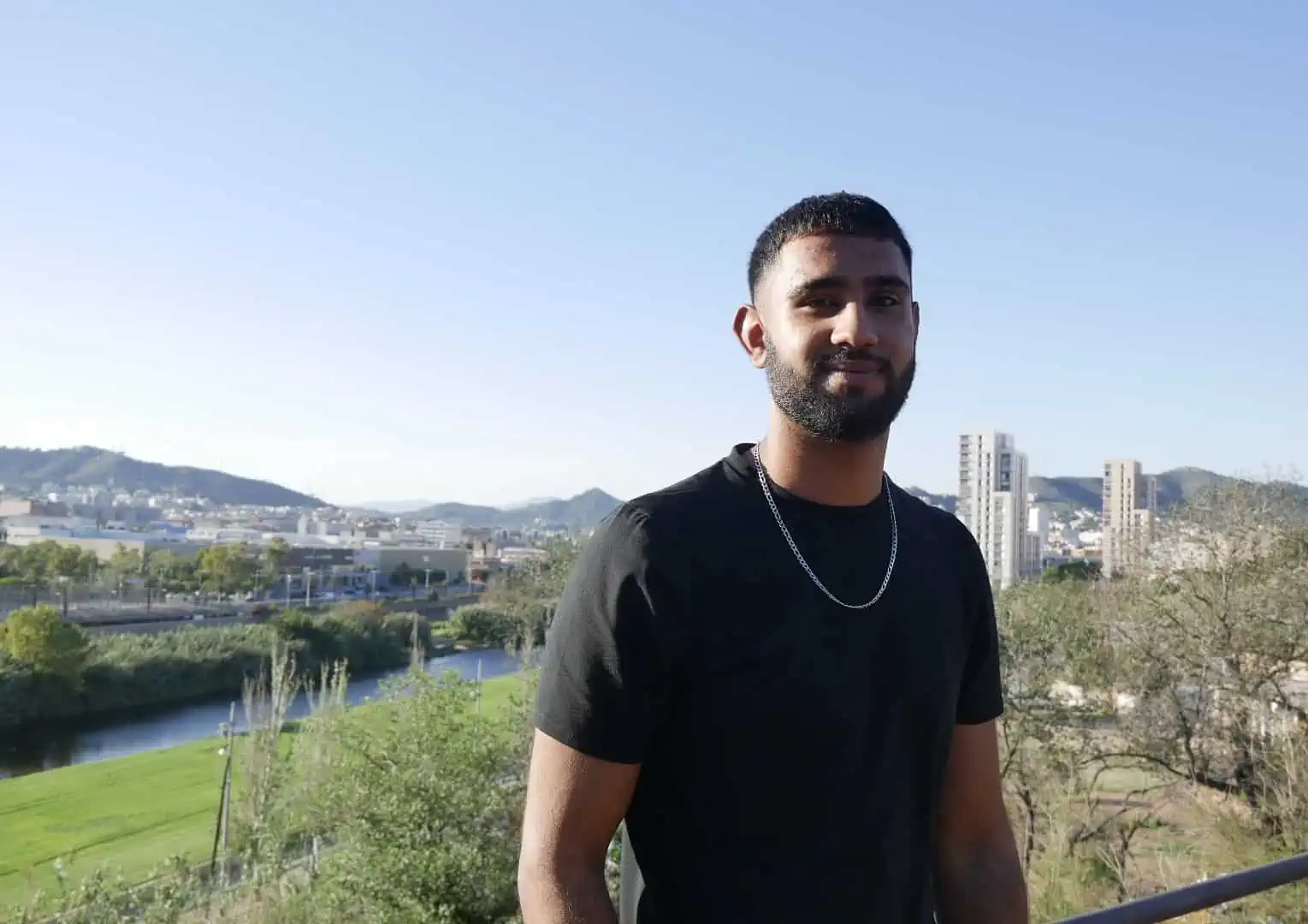 En Shamir al costat del riu Besòs.